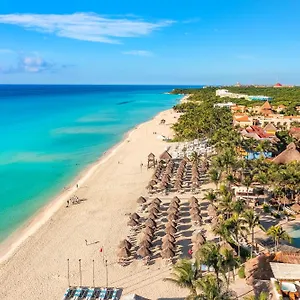 Üdülőközpont Iberostar Waves Quetzal, Playa del Carmen